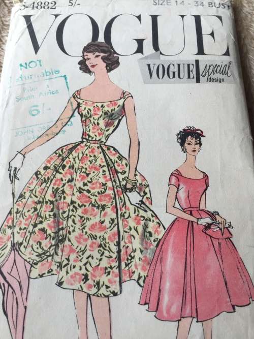 PATTERN VOGUE 4882 (VERY VINTAGE, TIDY PATTERNS) - ONE-PIECE DRESS (SIZE 14)