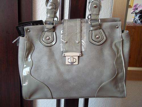 ONLY ONE***Stunning Ladies leather Bag in  GREY.  Great quality,A Great buy!