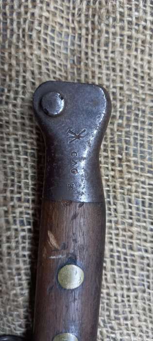 ORIGINAL BOER WAR BAYONET 1888 BRITISH COLONIAL MK11. MATCHING BLADE AND SCABBARD SERIAL NO. 352