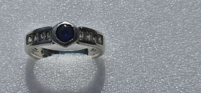 SILVER RING WITH BLUE JEWEL