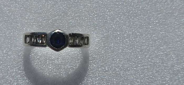 SILVER RING WITH BLUE JEWEL