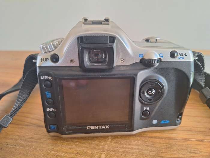 Pentax *ist DL digital camera