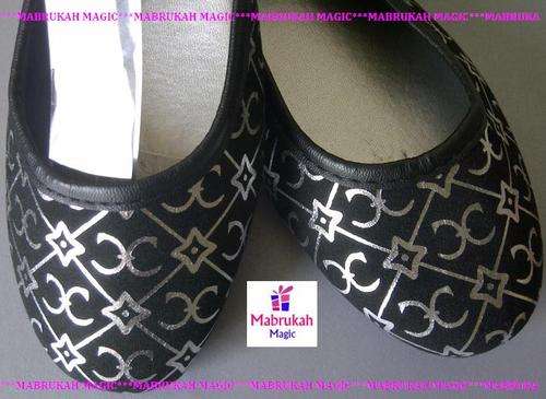 ***OUT THEY GO BELOW COST***LAST 4 ON AUCTION*STUNNING SPARKLY NEW BLACK AND SILVER PUMPS***