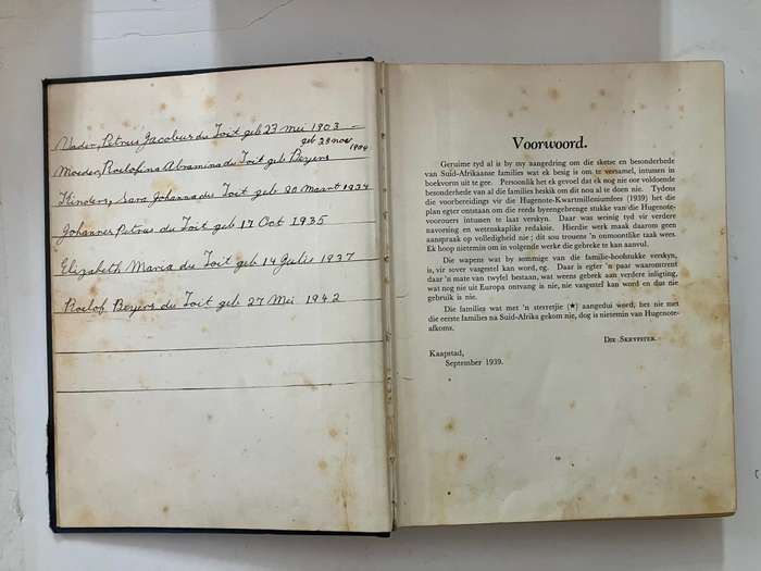 Hugenote Familieboek - A J Kannemeyer. SKAARS Hardeband geen sj, 1e Uitg, 1940