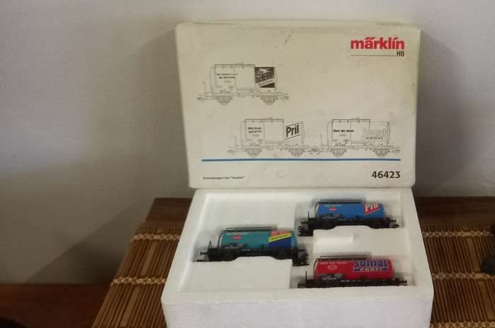 Marklin Tanker Set  HO  3  x Extremely Rare Marklin International Club Trio Tankers in Box