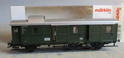 MARKLIN HO SCALE - BAGGAGE COACH - NEW BOXED