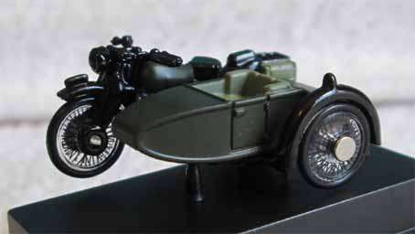BSA MOTORCYCLE WITH SIDECAR MILITARY by OXFORD in 1/76 SCALE (NEW BOXED)