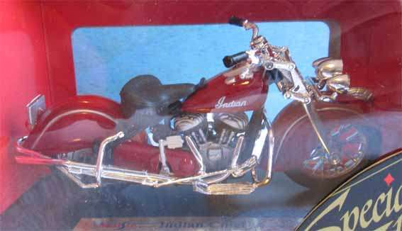 INDIAN CHIEF ROADMASTER by MAISTO in 1/18 SCALE (BOXED)