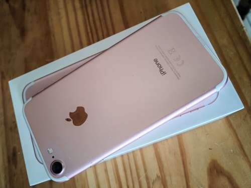 Pre-owned iPhone 7 32GB