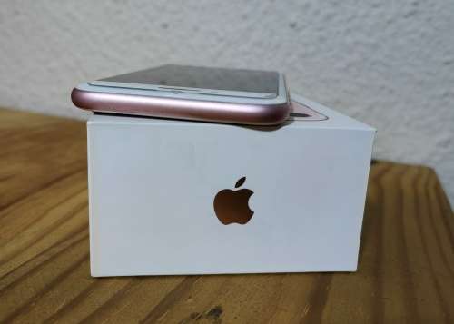 Pre-owned iPhone 7 32GB