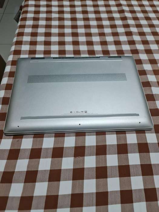 HP ENVY 360 - CORE i7 8TH GEN - 32GB MEMORY - 1TB SSD HARD DRIVE - 15.6 INCH FULL TOUCH SCREEN