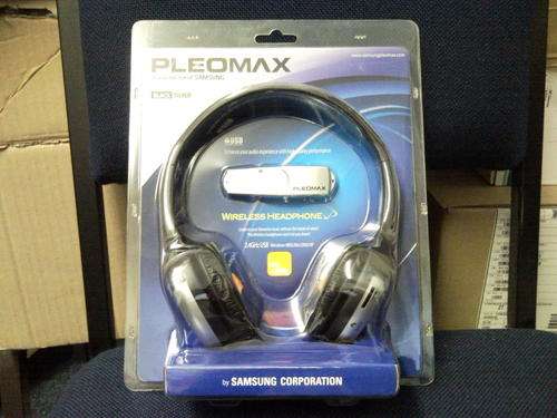 BRAND NEW WIRELESS HEADPHONES BY SAMSUNG (PICS IN AUCTION)