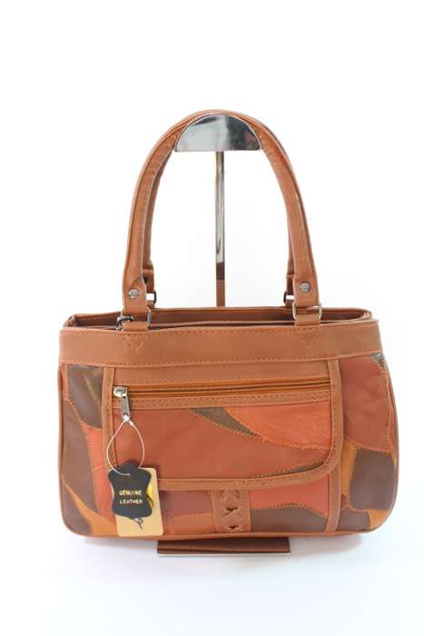 LADIES GENUINE LEATHER HAND BAG IN  A  Shades Brown. SIMPLY GORGEOUS!!l