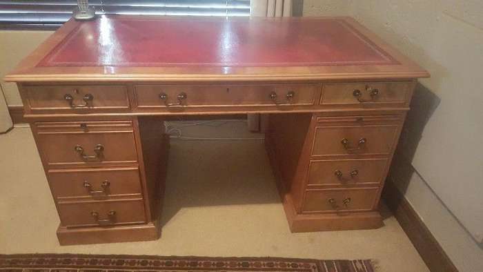 ** R1 - NO RESERVE ** Gordon Fraser Chippendale Office Desk | Yew wood | Leather Inlay