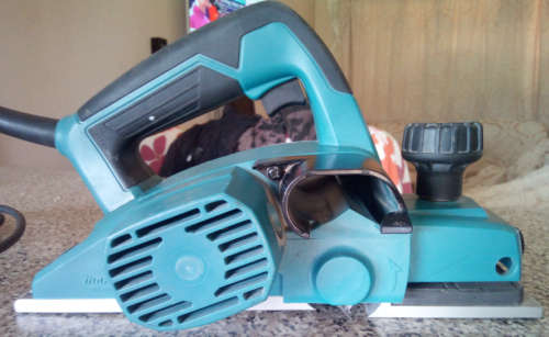 Makita MT Series Electric Planer (M-1901) 82x2mm