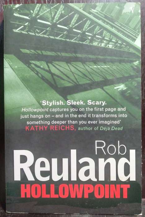 Hollowpoint - Rob Reuland (Medium Paperback)