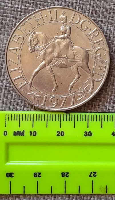 1977 Elizabeth DG REG FD Silver Jubilee Crown