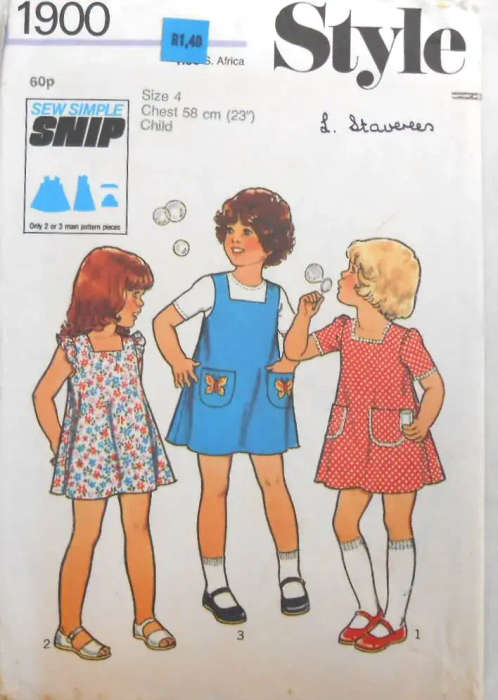 STYLE 1900 GIRLS DRESS OR PINAFORE SIZE 4 YEARS CHEST 58 CM COMPLETE SEWING PATTERN
