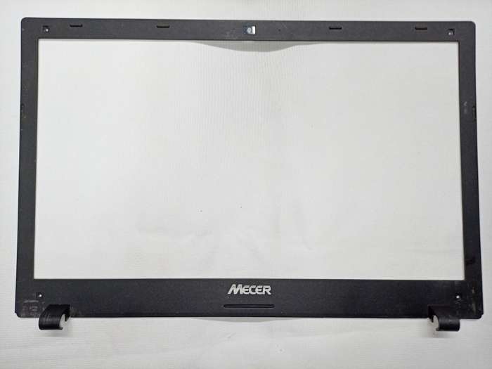 Clevo W550EU Display Frame Cover 6-39-W5501-011