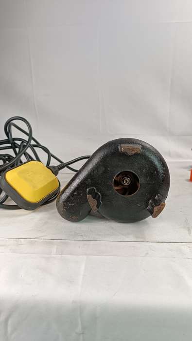 Red Rhino 220V Pro-Pump - 0.25kw Drainage Pump - 150L/min - Refurbished'