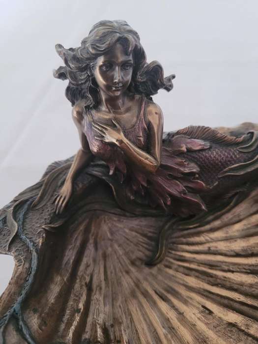 TOP COLLECTION MERMAID SHELL JEWELLERY TRAY-MYTHICAL DISH-VERY COLLECTABLE