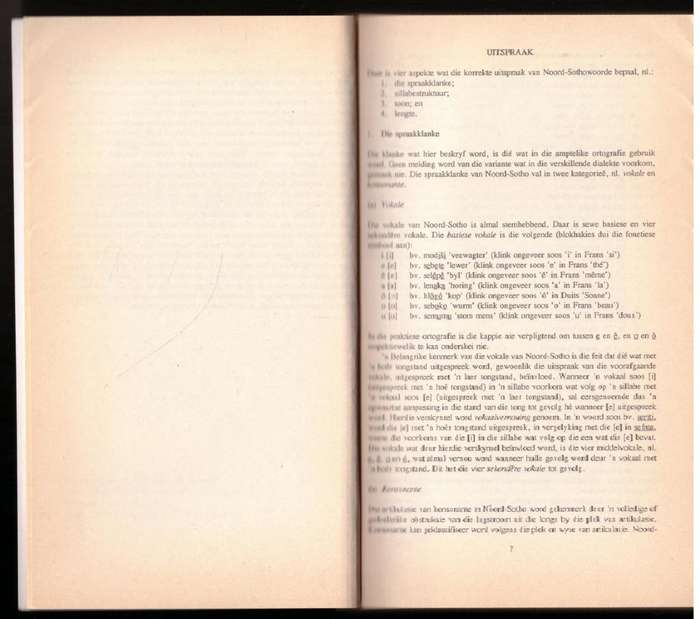 Kort Drietalige Sakwoordeboek: English, Xhosa, Afrikaans   --  G. M. Grobler