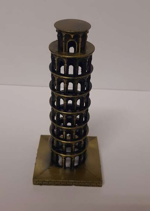 LEANING TOWER OF PISA