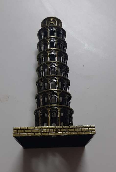LEANING TOWER OF PISA