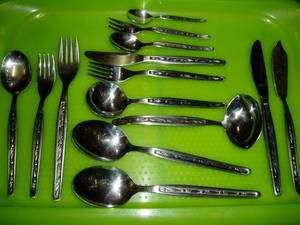 HARDLY USED STAINLESS STEEL CUTLERY SET