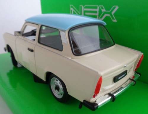 Trabant 601 1964 beige+light blue 1/24 Welly NEW+boxed  #2022 instant wheels
