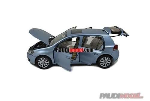 Volkswagen Golf VI (A6), 5-door 2013 blue-met 1/18 PAUDI NEW+boxed   #8938 instant wheels