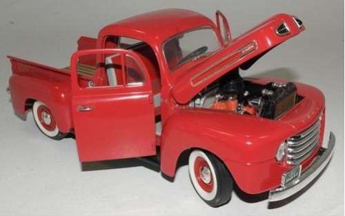 Ford F-1 Pick Up 1948 red w.bak-cover 1/18 Road Signature NEW+boxed  #8976 instant wheels