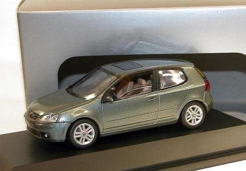 Volkswagen Golf V  3-door green-met 2005 1/43 Schuco NEW  #4059 instant wheels