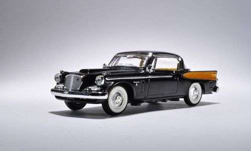 Studebaker Golden Hawk black+gold 1958 1/43 Rd.Sign NEW+boxed  #4071 instant wheels