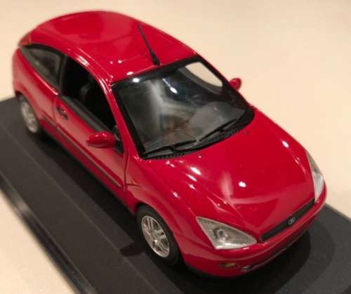 Ford Focus Mk.I 1998 1/43 Minichamps NEW+boxed  #4344 instant wheels