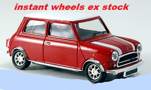 Mini Cooper Innocenti 1975 red+white 1/43 IXO NEWinBlister  #4584 instant wheels