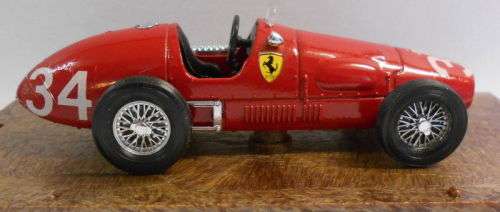 Ferrari 500 F2 1951-1953 red 1/43 Brumm NEW+showcased #4412 instant wheels
