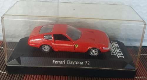 Ferrari Daytona 1972 red 1/43 Solido NEW+showcased #4420 instant wheels