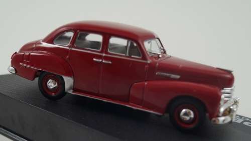 Opel Kapitaen `51 1951/53 red 1/43 IXO NEW+boxed  #4503 instant wheels