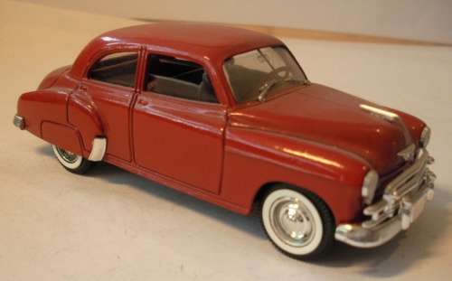 Chevrolet sedan 1950 red 1/43 Solido NEW+showcased  #4531 instant wheels