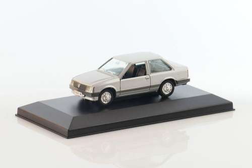 Opel Corsa A 1982  silver 1/43 Schuco-Gama NEW+showcased  #5104 instant wheels