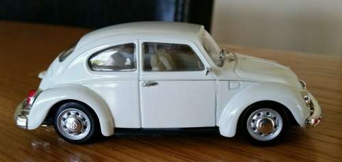 Volkswagen Beetle 1970 white 1/43 IXO/DelPrado NEWinBlister  #5243 instant wheels