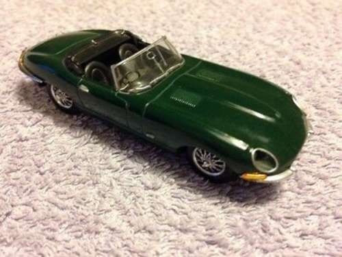 Jaguar `E`-type 1961  British Racing Green 1/43 IXO NEWinBlister  #5261 instant wheels