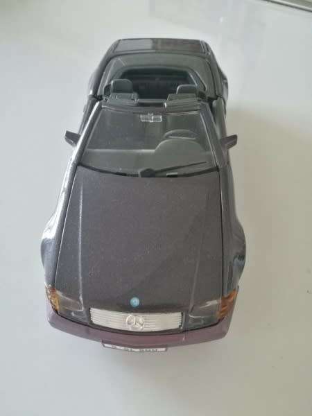 Mercedes-Benz 500SL  (W129) 1989 1/24 Maisto NEW+boxed  #2245 instant wheels