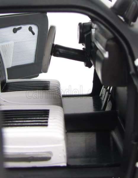 Ford Mercury 1951 matte-black/white flames 1:18 Jada NEW+boxed  #8001 instant wheels