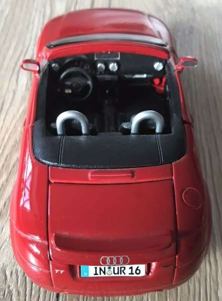 Audi TT Roadster 2017 red 1/24 Maisto NEW+boxed  #2280 instant wheels