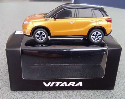 Suzuki Vitara 2020 orange-met+black 1/43 Hi-Story Suzuki Dealer Edn NEW+boxed #5529 instant wheels