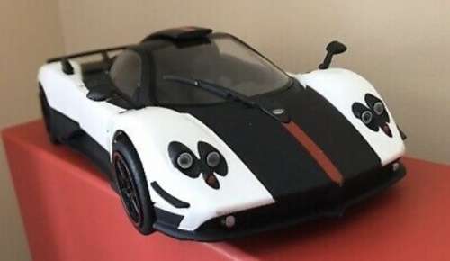 Pagani Zonda Cinque 2009 white+black 1/43 IXO NEW+boxed FREE SA door-Delivery #5564 instant wheels