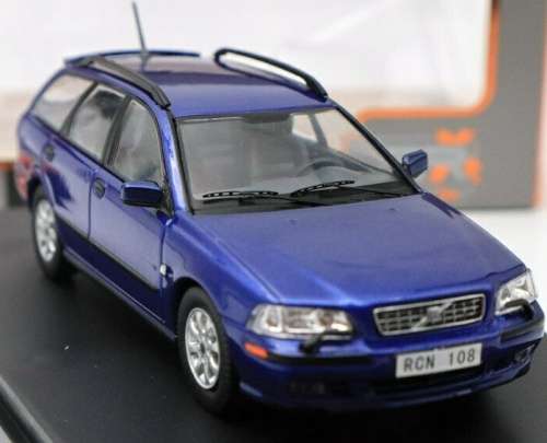 Volvo V40 2001 dk.blue-metallic 1:43 PremiumX NEW+boxed  #5876 instant wheels