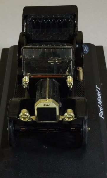 Ford Model T 1912 black 1/43 IXO NEWinBlister *4433 instant wheels